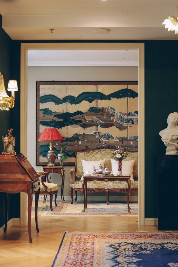 可可&CenterDot;香奈兒捲入的「國潮」風暴，在西方肆虐了300年