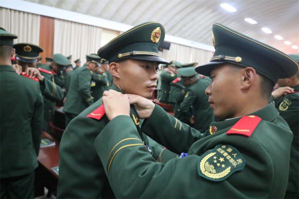 @新兵家長,“孩兒”已經長大 @新兵家長,“孩兒”已經長大