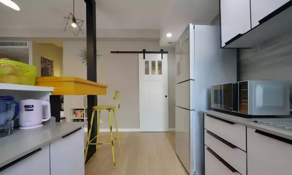 90㎡簡約小複式裝修,客廳隔斷櫃+隔斷框設計,通透又充滿藝術感 90㎡簡約小複式裝修,客廳隔斷櫃+隔斷框設計,通透又充滿藝術感