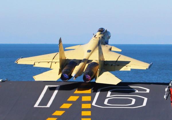 殲-15艦載機,重塑中國海戰體系,全面領先蘇-33,不輸美國大黃蜂 殲-15艦載機,重塑中國海戰體系,全面領先蘇-33,不輸美國大黃蜂