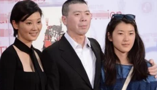馮小剛前妻張娣：隱忍徐帆7年才離婚，單親帶女兒22年未曾改嫁