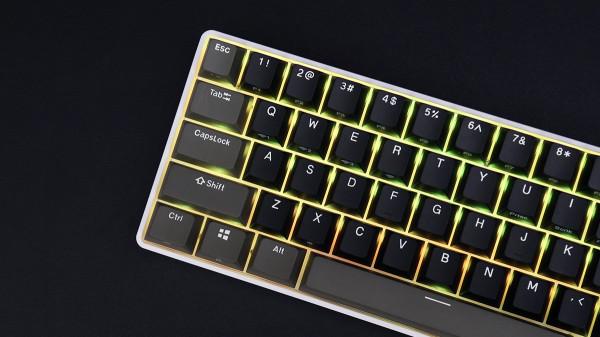 Tt領航員C360 RGB鍵盤、探索者X2滑鼠評測：好用不貴，無線鍵鼠