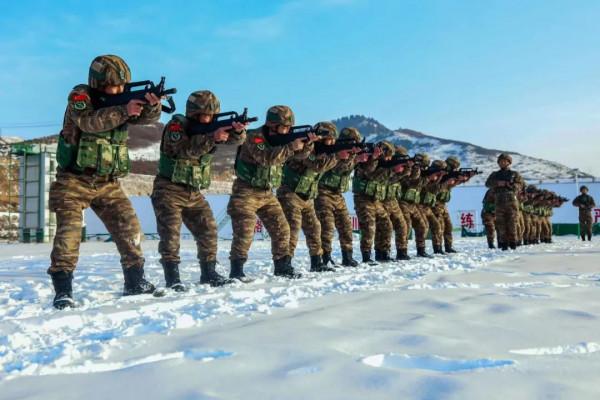 高畫質大圖丨冰雪礪熱血