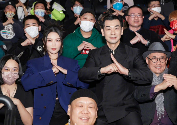 8天票房176.3萬，導演和製片直播互懟，趙文卓新片怎麼了？