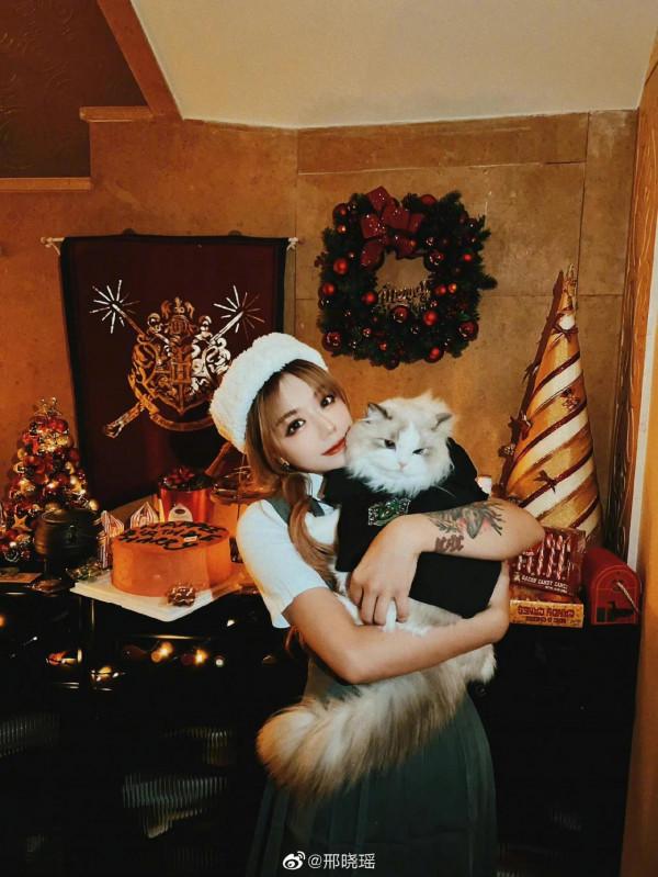 趙雅芝變馮程程，張鈞甯像雪精靈！分分秒秒被女明星聖誕照破防了