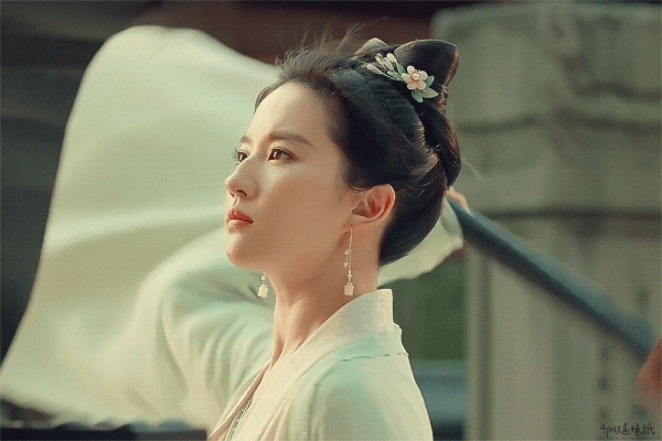 楊冪撞上趙麗穎,國風造型PK誰贏了? 楊冪撞上趙麗穎,國風造型PK誰贏了?