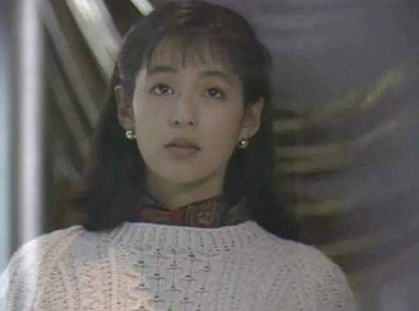 2021年曝出離婚的7位女星，有結婚23年離的，也有僅2年就情變的