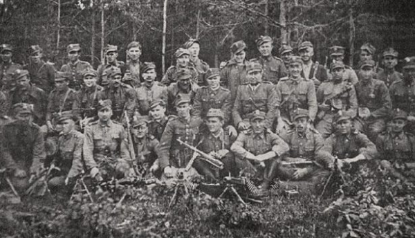 一個由德國人建立的激進的反蘇組織,一直運作到 1954 年 一個由德國人建立的激進的反蘇組織,一直運作到 1954 年