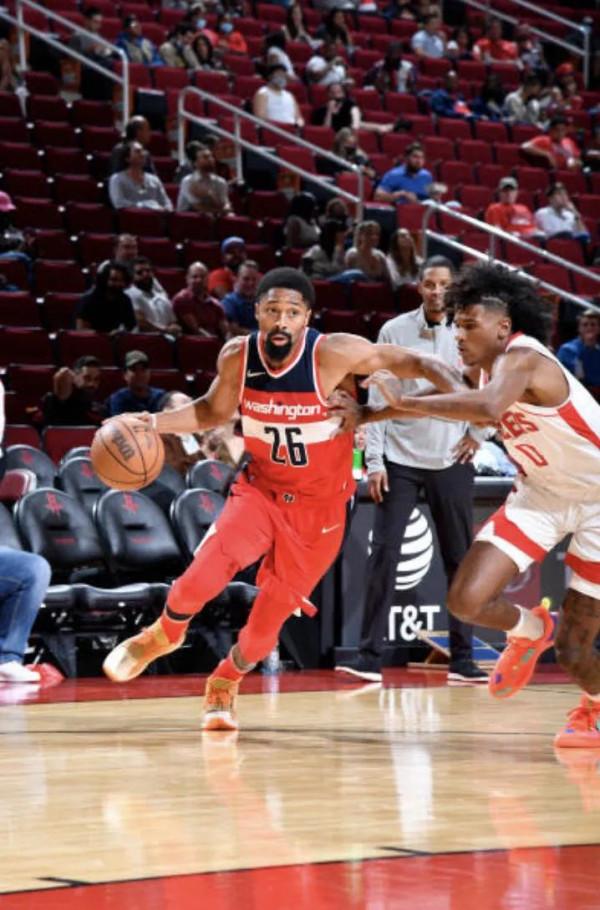 盤點在發展聯盟打過球,從底層拿到大合同的球員,一人被下放8次 盤點在發展聯盟打過球,從底層拿到大合同的球員,一人被下放8次