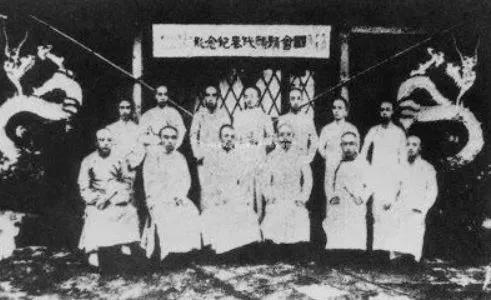 12月24日中國歷史上發生的大事件