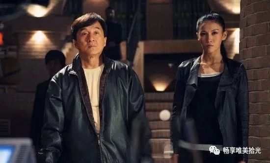 成龍拍《十二生肖》對女主角要求:必須會穿高跟鞋劈叉,才能入選 成龍拍《十二生肖》對女主角要求:必須會穿高跟鞋劈叉,才能入選