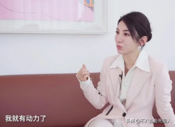 被前夫威脅、拼命賺錢落病根，娛樂圈裡的單親媽媽，各有各的艱辛