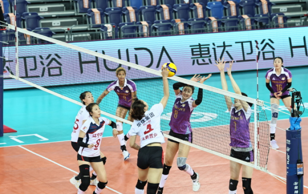 趙勇不滿遼寧女排精神作風！半決賽拼字當頭，5位置對比全面落後