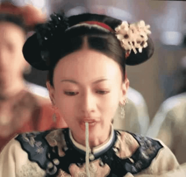 時尚先生紅毯女星搶鏡：有人穿成火龍果，還有人髮型撞款潘長江