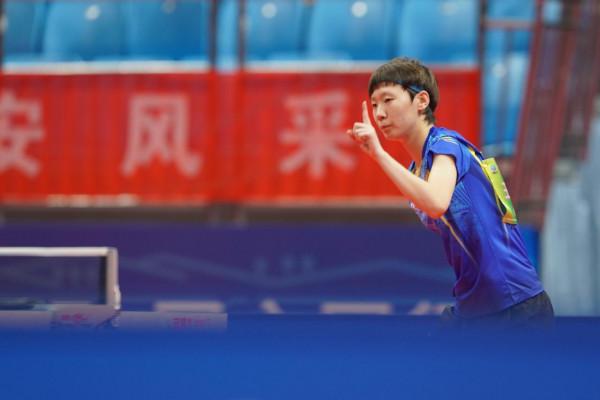 王曼昱戰勝孫穎莎，獲得全運會乒乓女單金牌