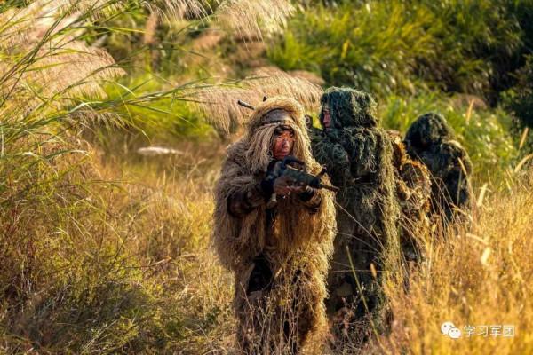 隱蔽滲透,陸戰隊員成功破襲! 隱蔽滲透,陸戰隊員成功破襲!