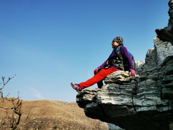 需要的越少快樂越多 在攀崖中尋找快樂的生活 需要的越少快樂越多 在攀崖中尋找快樂的生活