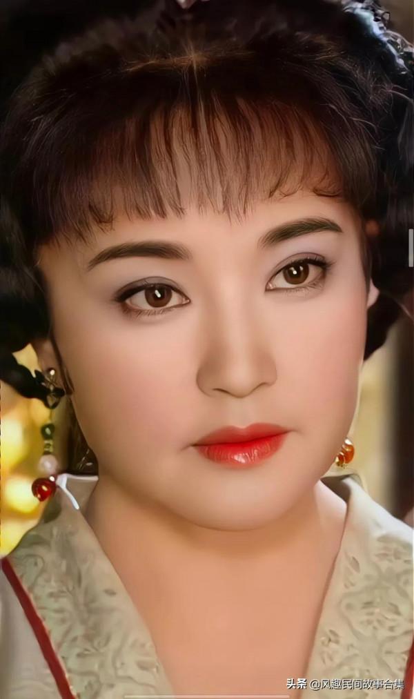 劉曉慶演飾武媚娘，氣質優雅百看不厭