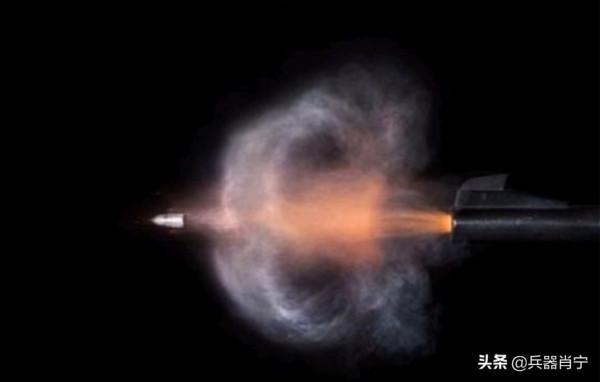 俄消音狙擊槍帶來驚喜！射程1公里看似平平無奇，實際上很難做到