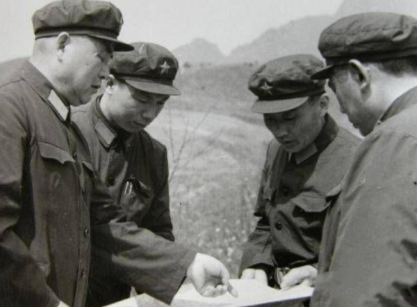 被“劉鄧陳”點將的陳錫聯,有哪些過人之處?四大優勢超過韓先楚 被“劉鄧陳”點將的陳錫聯,有哪些過人之處?四大優勢超過韓先楚