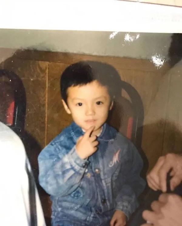 明星的小時候,趙露思完全就是迷你版,黃曉明真的不是哈利波特? 明星的小時候,趙露思完全就是迷你版,黃曉明真的不是哈利波特?