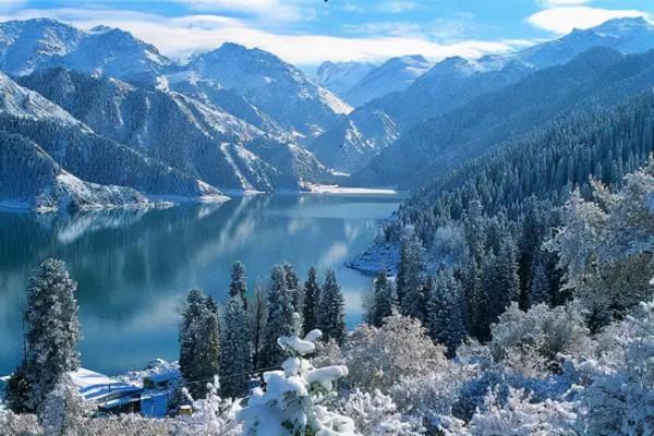 新疆剛下雪，小夥伴不淡定了：原來冬天的新疆是這樣的