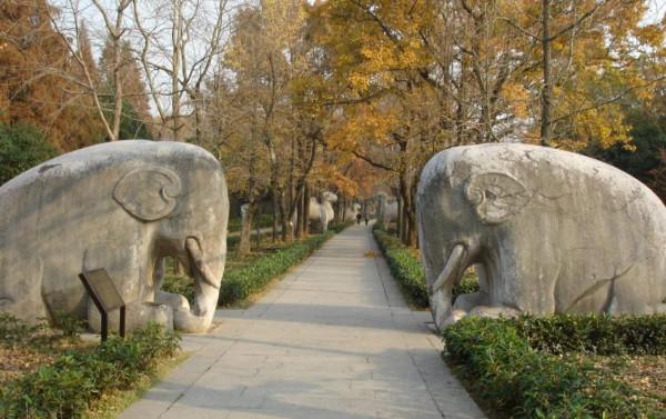 朱元璋死後葬於明孝陵，為何600多年無人盜墓，不敢還是不能？