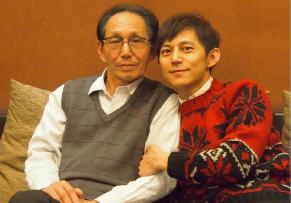 兒女身在娛樂圈，父母欠債、賴賬、感情複雜，這十幾位明星不容易