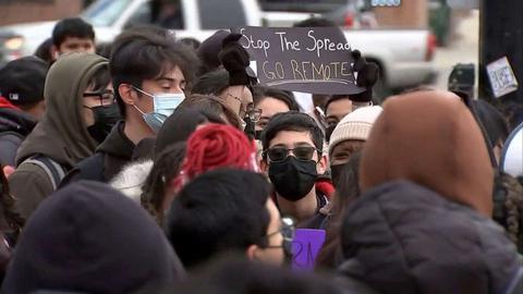 美國多地學生罷課抗議校園疫情嚴峻 要求官員採取切實措施防疫