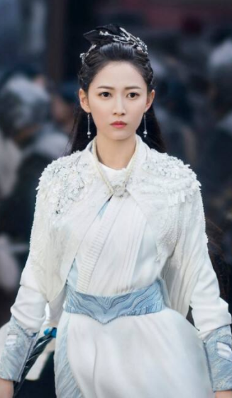 《鏡雙城》定檔1月16日！陳珏琪搭檔李易峰，網友：神仙組合