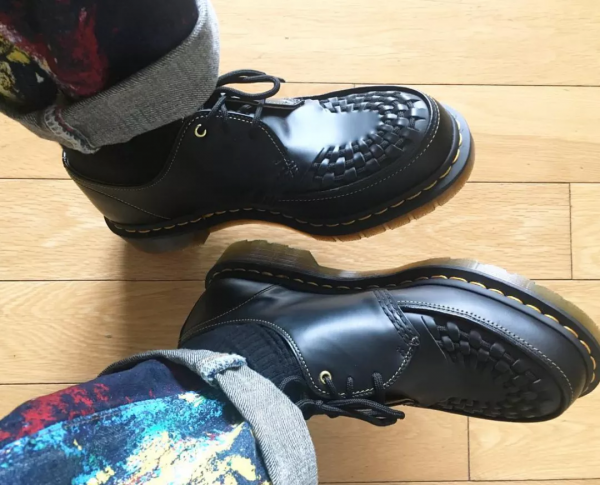 瘋狂聯名的 Dr.martens,復古鞋靴流行化後的穿搭為何這麼討喜? 瘋狂聯名的 Dr.martens,復古鞋靴流行化後的穿搭為何這麼討喜?
