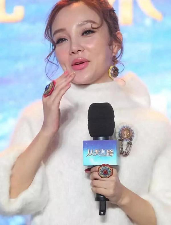 論整容的代價有多大，看看這些明星就知道，真是幾家歡喜幾家愁