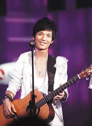 14年前，那個用才華打敗資本黑幕的陳楚生，才是永遠的神