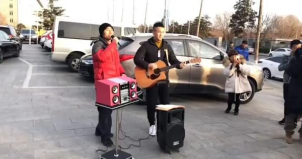 “從紅極一時到落魄”7個組合，有人街頭又擺攤，有人瘦到剩100斤