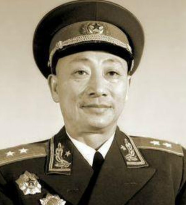 兒子參軍犧牲後母親年年悼念，17年後卻收到一司令來信：請娘來京