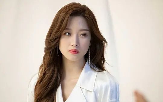 “初戀系女神”文佳煐:10歲出道精通三國語言,顏值更是令人羨慕 “初戀系女神”文佳煐:10歲出道精通三國語言,顏值更是令人羨慕