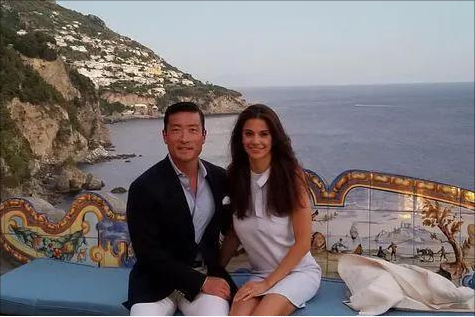 亞裔醫生娶了選美皇后，世界觀險些崩塌，當即向法院提出離婚申請