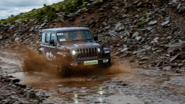 試駕國內最強牧馬人車型!有了電機加持,它還是越野利器嗎? 試駕國內最強牧馬人車型!有了電機加持,它還是越野利器嗎?