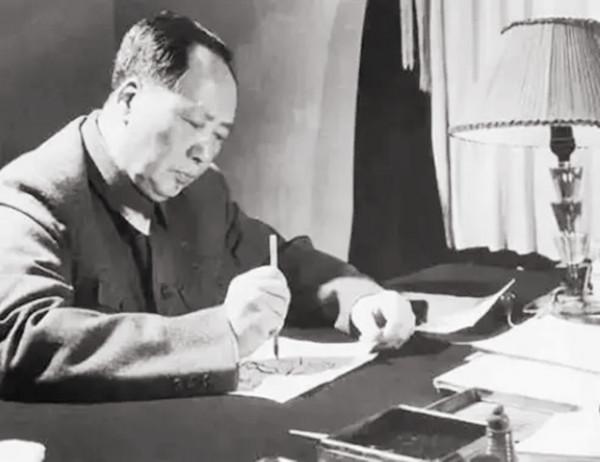 延安農民在街上罵毛主席，毛主席聽後什麼反應？