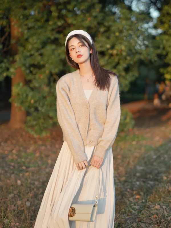 針織衫 +5件下裝，上班上學照著穿好看又時髦