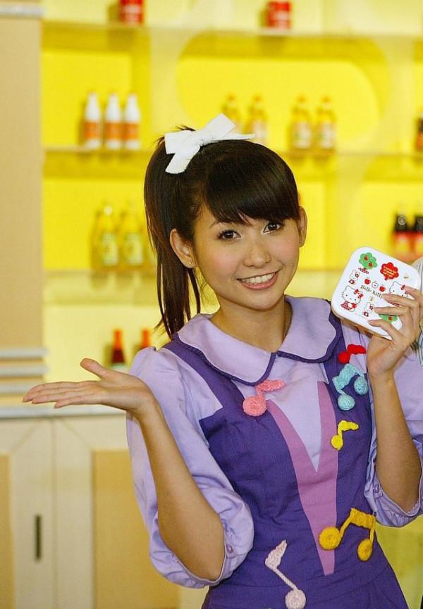 退圈嫁老實人?是誰改寫了“蝴蝶姐姐”簡愷樂的結局? 退圈嫁老實人?是誰改寫了“蝴蝶姐姐”簡愷樂的結局?