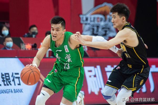 這次楊鳴必然奪冠,不僅郭艾倫已滿血,遼寧整體的進步也不小 這次楊鳴必然奪冠,不僅郭艾倫已滿血,遼寧整體的進步也不小