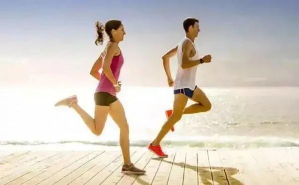 晨跑VS夜跑,哪個才更好? 晨跑VS夜跑,哪個才更好?