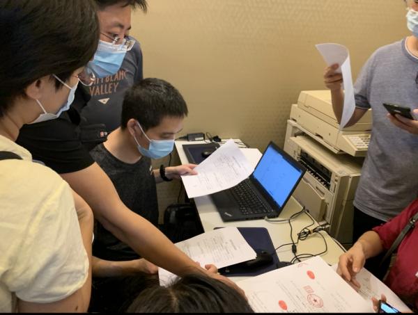 現場|恆大在廣州組織實物兌付登記 投資人要求公示房源明細 現場|恆大在廣州組織實物兌付登記 投資人要求公示房源明細