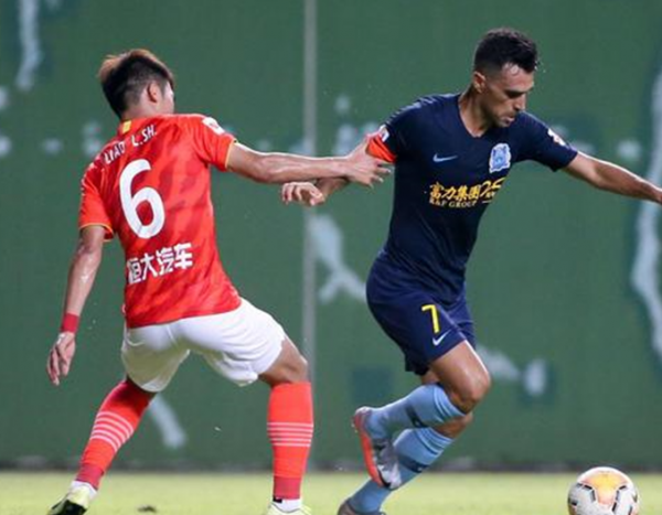 效仿山東泰山，中超土豪隊省下1億，扎心恆大，郝偉打造徐新二號