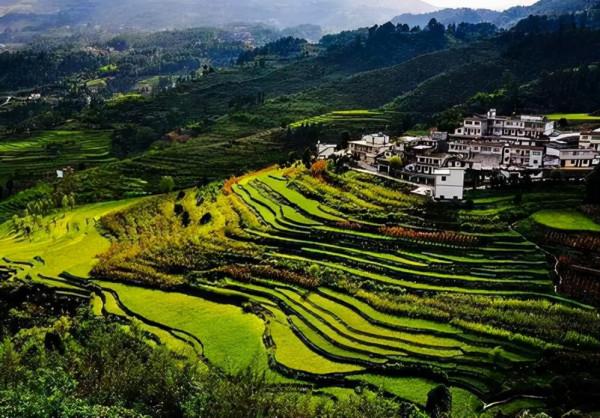 貴州一景區走紅，擁有驚險刺激的“魔鬼漂”，全長達8公里