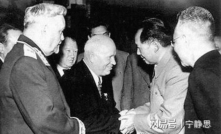 看看毛主席有多麼霸氣