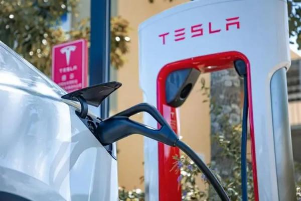 特斯拉Model Y登頂SUV銷量榜,電動車銷量即將暴漲? 特斯拉Model Y登頂SUV銷量榜,電動車銷量即將暴漲?