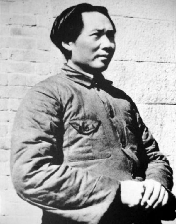 中央書記處會議，鄧小平彙報管轄範圍，毛主席：加上臺灣，很重要