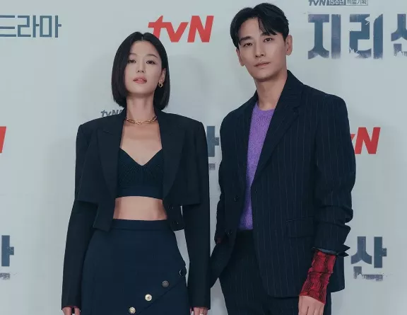 女神全智賢跌下神壇,這限制級新劇竟然翻車了 女神全智賢跌下神壇,這限制級新劇竟然翻車了